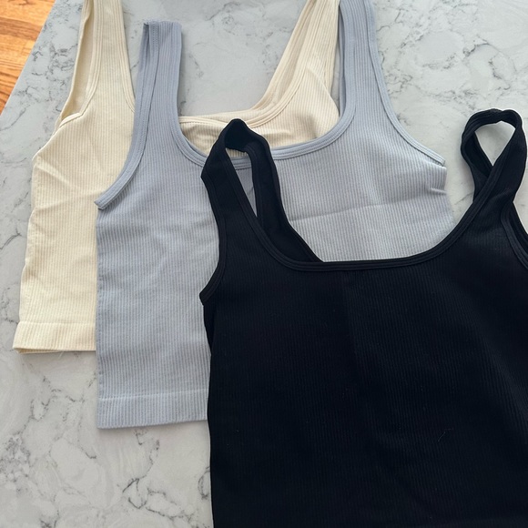 Set of three amazon tanks - Picture 1 of 1